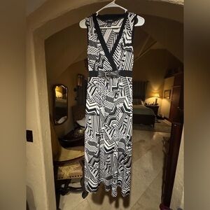 ELF Monochrome Abstract Maxi Dress